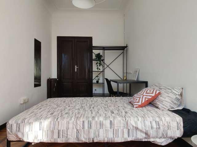 Camera in appartamento condiviso in Corsica, Milano