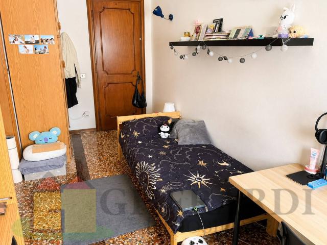 Camera in appartamento in affitto a Ferrara, Entro Mura