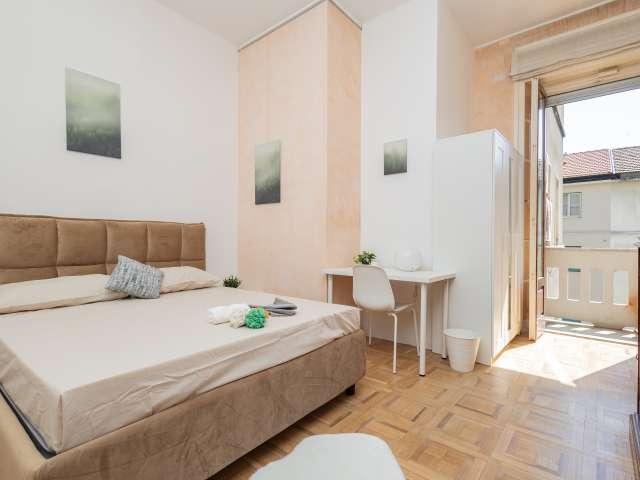 Camera in un appartamento con 6 camere da letto, Buenos Aires Venezia, Milano