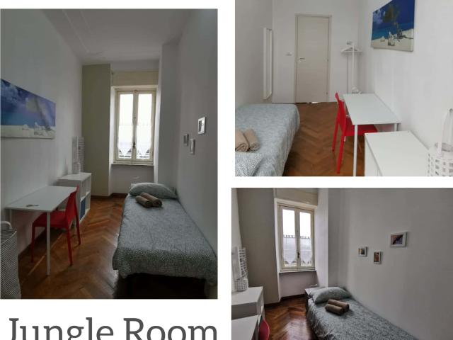 Camera Jungle con affaccio su balcone comune