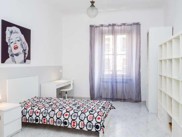 Camera moderna in appartamento con 4 camere da letto a Porta de Ticinese