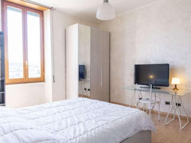 Camera moderna in appartamento con 5 camere da letto a Prati, Roma