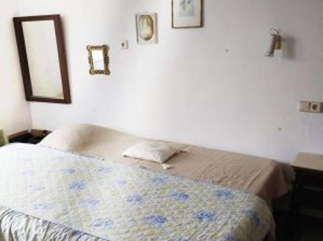 camera silenziosissima in zona servitissima, a studenti, insegnanti. Referenze