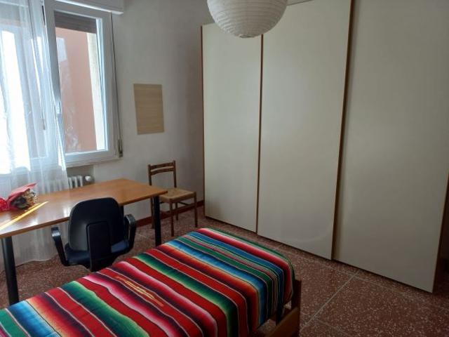 Camera singola a studentessa spese incluse