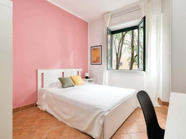 Camera singola con cucinotto privato spaziosa e luminosa in Via Aselli