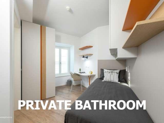 Camera Singola con Bagno Esclusivo e Aria Condizionata [TN_GVN3 1_S5]