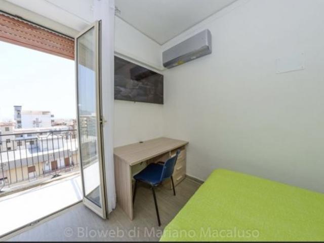 Camera singola con letto matrimoniale