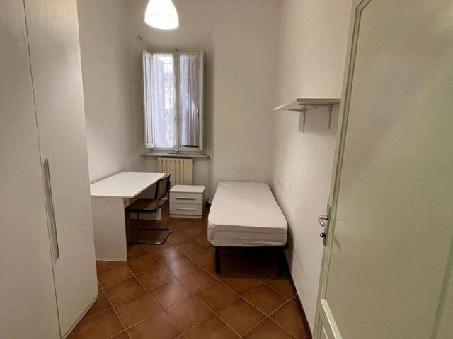 Camera singola in appartamento