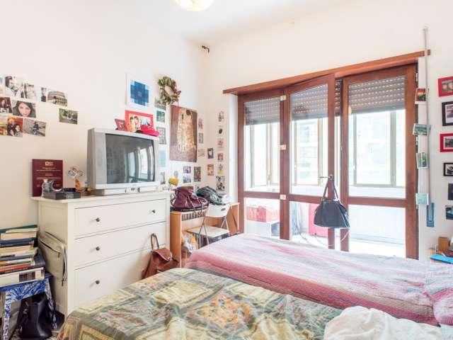Camera singola in appartamento con 3 camere da letto a Parioli, Roma