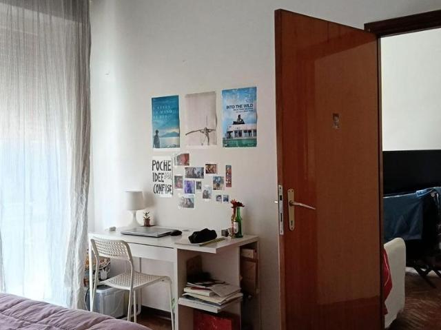 Camera per studentessa