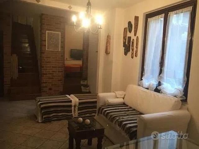 CAMERA PRIVATA CON BAGNO ad uso ESCLUSIVO A LECCO