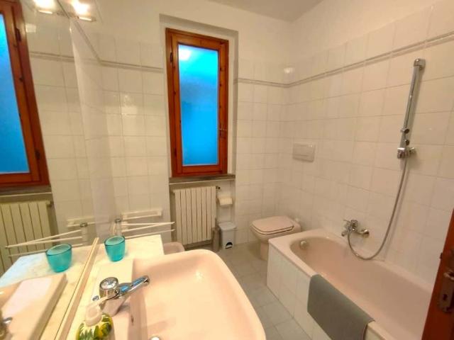 Camera privata in Via Calzolari 29