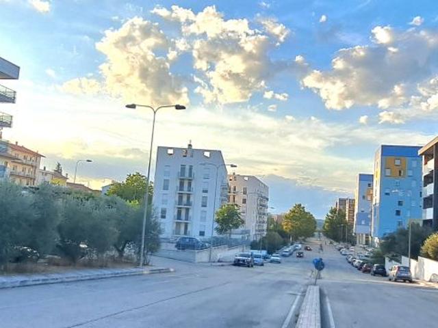 CAMERE a MT.100 UNIVERSITÀ IN APPARTAMENTO NUOVO