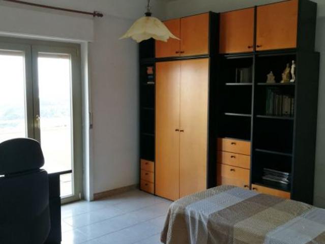 Camere arredate singole a studenti Polo Annunziata