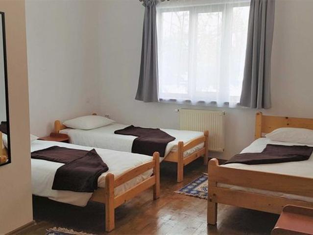 Camere de pensiune de inchiriat pe termen lung. Cheltuieli incluse