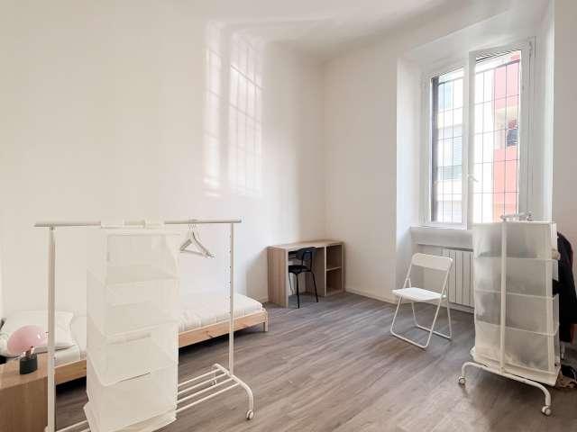 Camere e posti letto in affitto in appartamento con 3 camere da letto