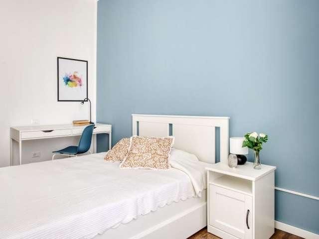 Camere in affitto in un appartamento con 3 camere da letto a Milano