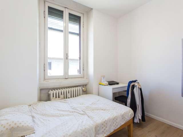 Camera in appartamento condiviso in affitto a Lambrate, Milano