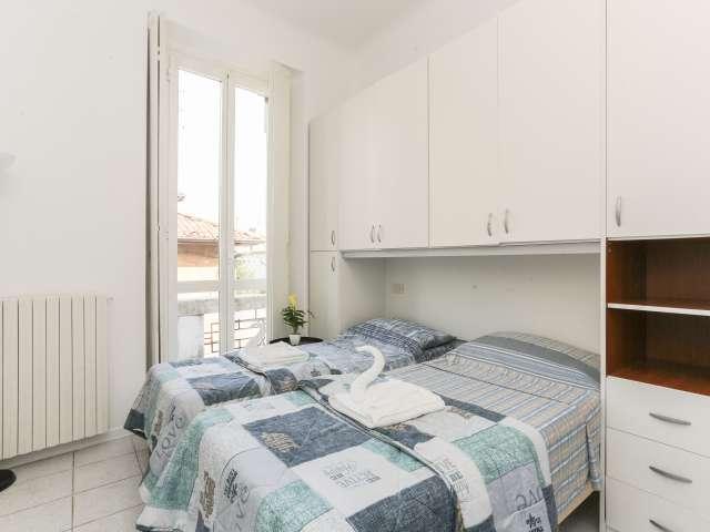 Camere in affitto in luminoso appartamento con 2 camere da letto a Precotto