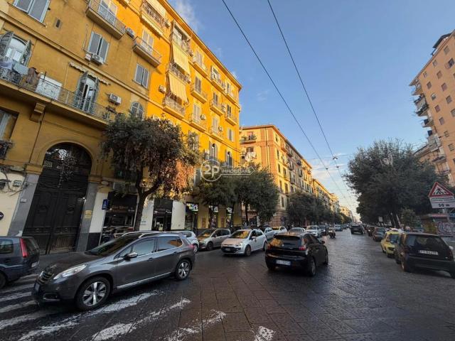 CAMERE IN AFFITTO – PIAZZETTA VOLTURNO
