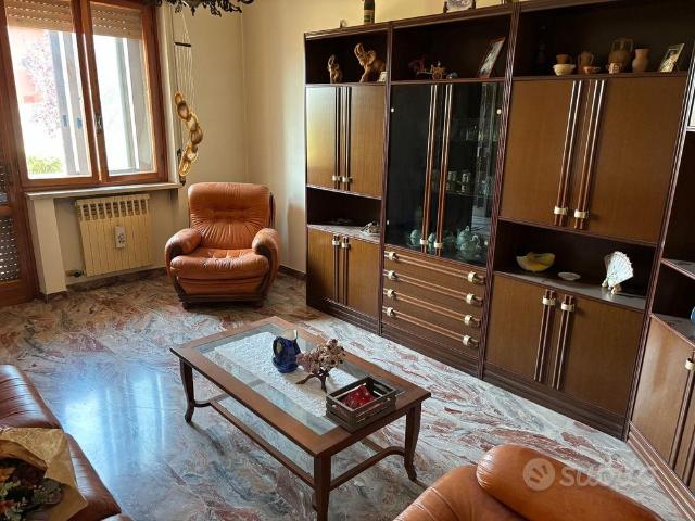 Camere matrimoniali e singola in appartamento
