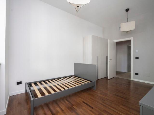 Camere singole zona Crocetta rif. 62/26