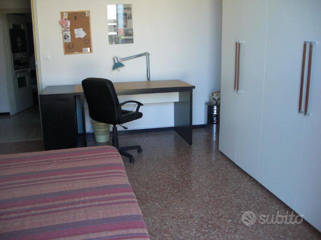 Camere singole per ragazzi studenti