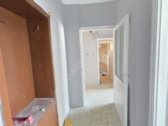 Cami Şerif Mahallesi'nde 3+1 Satılık Daire Masraf İster