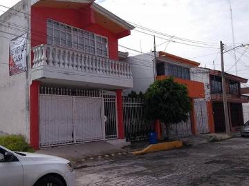 CAMINO REAL A SAN JERONIMO CALERAS FRENTE A PLAZA COMERCIAL