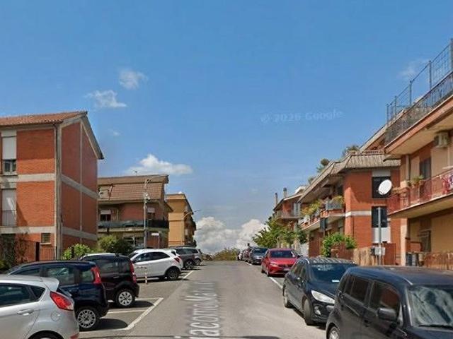 Campagnano di roma accogliente trilocale arredato
