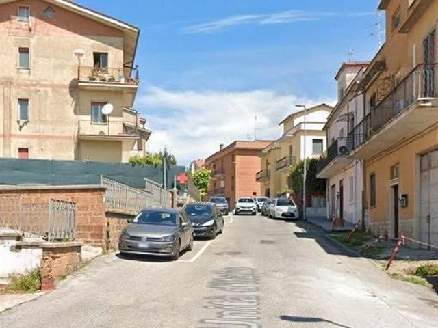 Campagnano di roma spazioso appartamento