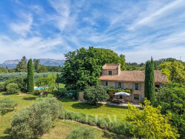 Campagne Aixoise Mas de caractère 188m² Aix en Provence
