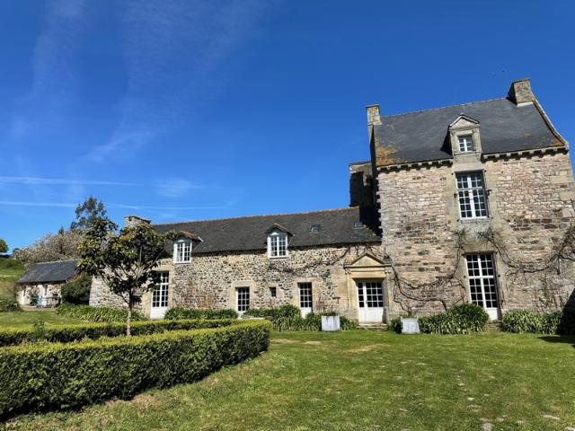 CAMPAGNE DE LAMBALLE A ENVIRON 10 MN DE LA GARE ET 15 MN DES