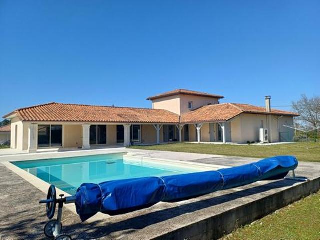 Campagne, proximité d'Aubeterre sur Dronne. plain pied