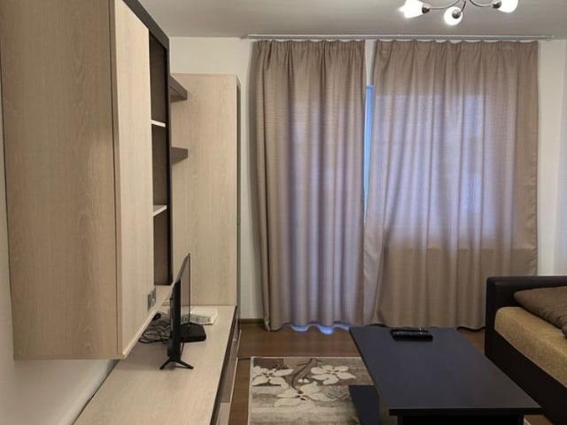 Campina ap. 2 cam mobilat modern/et.1 300 Euro/Luna