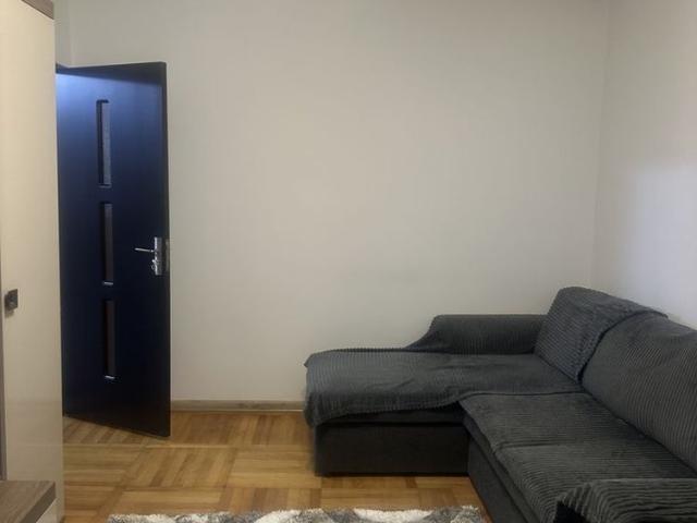 Campina ap. 2 cam renovat/mobilat 1800 Lei/Luna