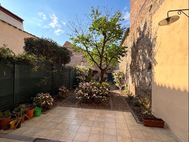 Campo di Marte, appartamento con giardino S09