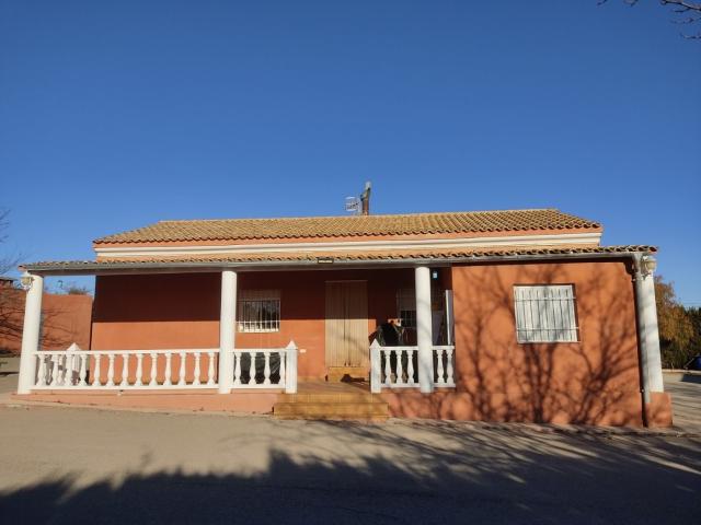 CAMPO EN PARAJE LA FANEGRA