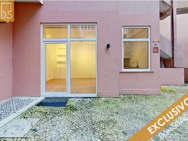 Campo Mártires da Pátria Apartamento T3 Remodelado 2wc Quintal 62,47