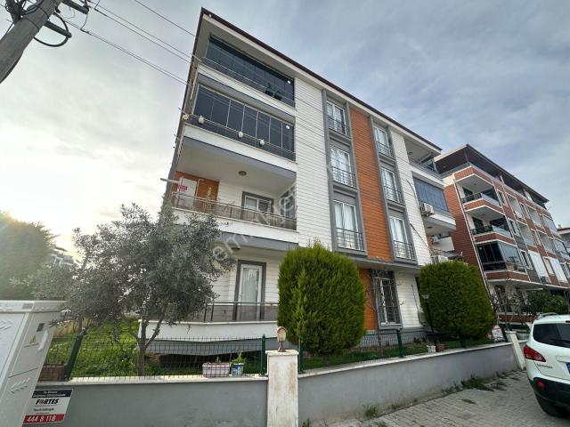 Cantan Emlaktan Akçay Altınkumda Asansörlü Doğalgazlı Lüks Daire