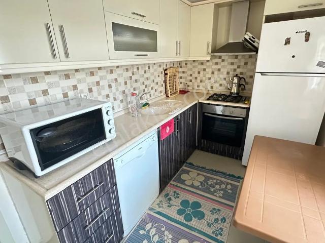 Cantan Emlaktan Altınkumda Denize 300mt Mesafede Genç Binada 2+1