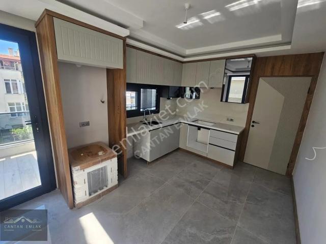 Cantan Emlaktan Denize 300mt Asansörlü Yeni Sıfır 3+1 Lüks Daire