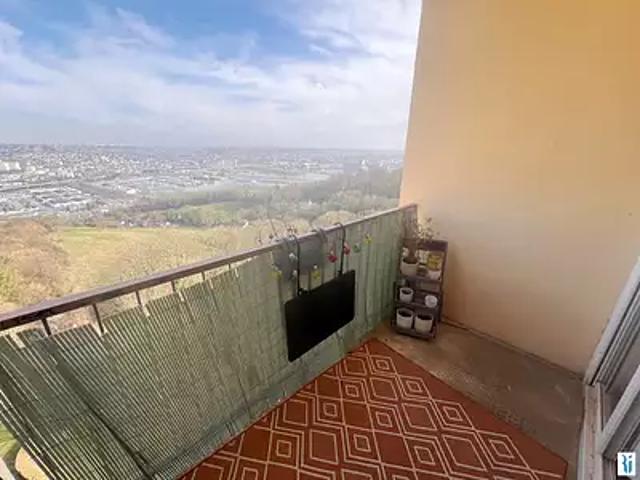 Canteleu 76380 Achat / Vente appartement 5 pièces t5 au dernier étage cave