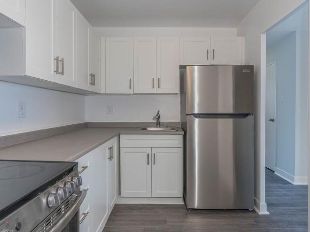 Canterbury Court 3 Bedroom Apartment for Rent at 160 160, 180, 185, 190 Canterbury Court, Sarnia, ON N7T 7P7 South Sarnia