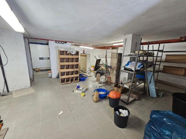 Cantina in vendita di m² in Via Aprosio Col, 469