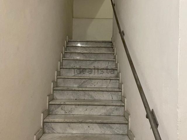 Cantina in vendita di m² in Via Giovanni Battista Morgagni, 8