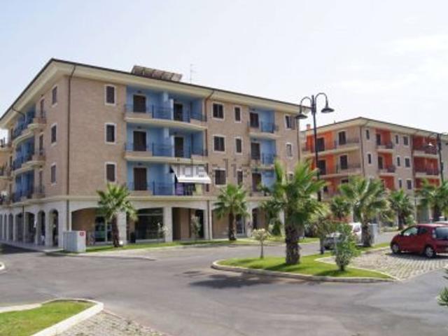 Cantina in vendita di m² in Via Salaria, 6