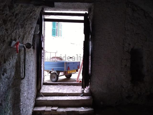 Cantina in vendita di m² in Via R. Pilo