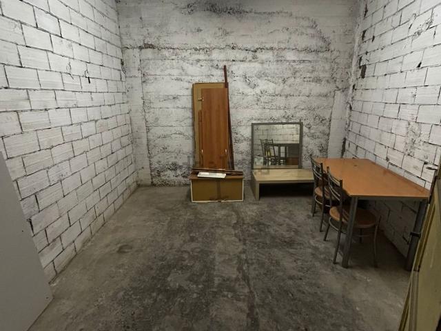 Cantina in vendita di m² in Corso Genova
