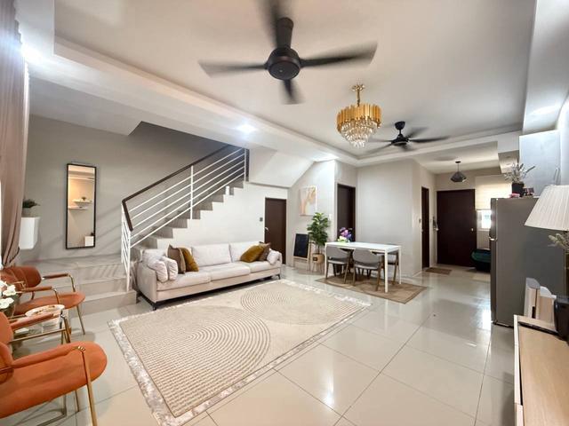 CANTIK Double Storey Terrace Kita Bayu Cybersouth Dengkil